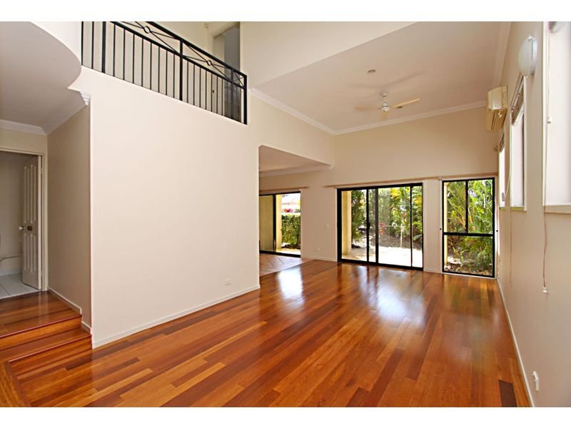 Photo - 9/2 Bronberg Court, Southport QLD 4215 - Image 1