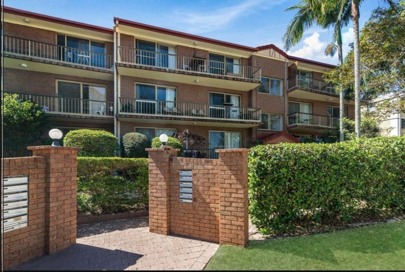 9/2 Brooke Avenue, Palm Beach QLD 4221