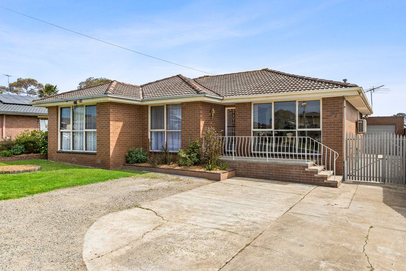Photo - 92 Burdoo Drive, Grovedale VIC 3216 - Image 2