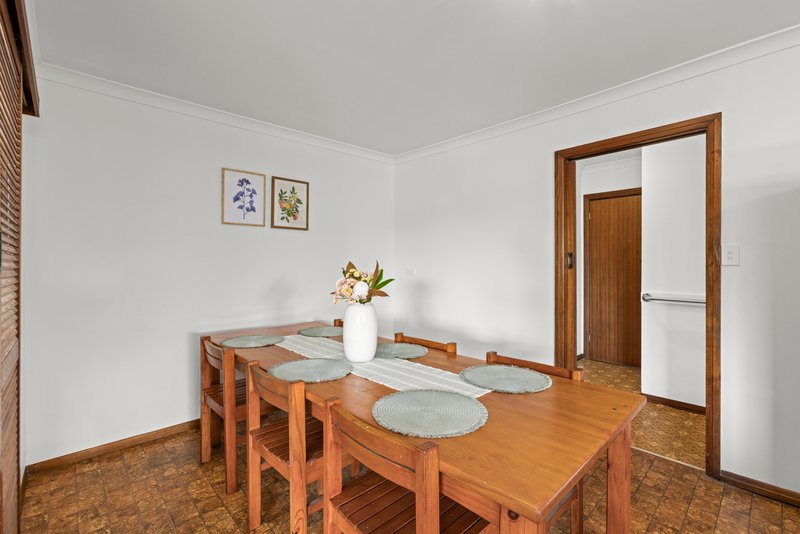 Photo - 92 Burdoo Drive, Grovedale VIC 3216 - Image 7