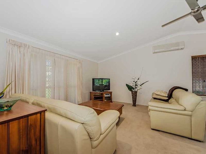 Photo - 92 Camberwell Circuit, Robina QLD 4226 - Image 8