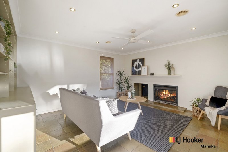 Photo - 92 Captain Cook Crescent, Griffith ACT 2603 - Image 4