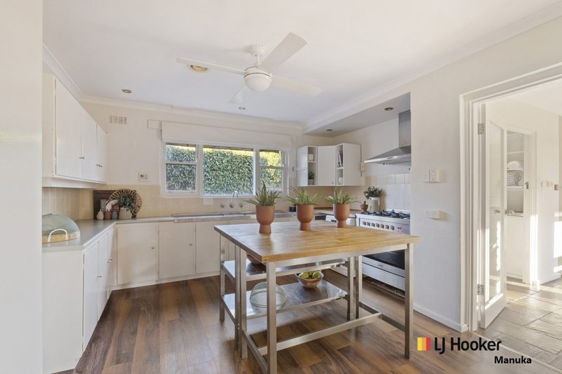 Photo - 92 Captain Cook Crescent, Griffith ACT 2603 - Image 8