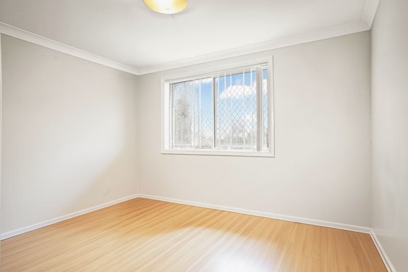 Photo - 92 Carroll Crescent, Plumpton NSW 2761 - Image 6