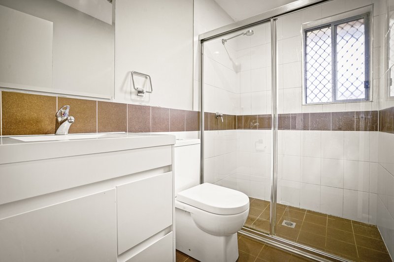 Photo - 92 Carroll Crescent, Plumpton NSW 2761 - Image 11