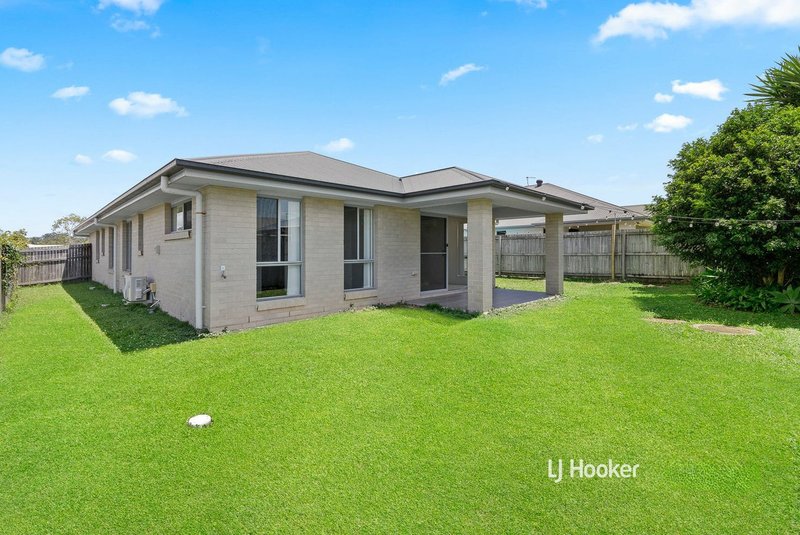 Photo - 92 Cirrus Way, Coomera QLD 4209 - Image 2