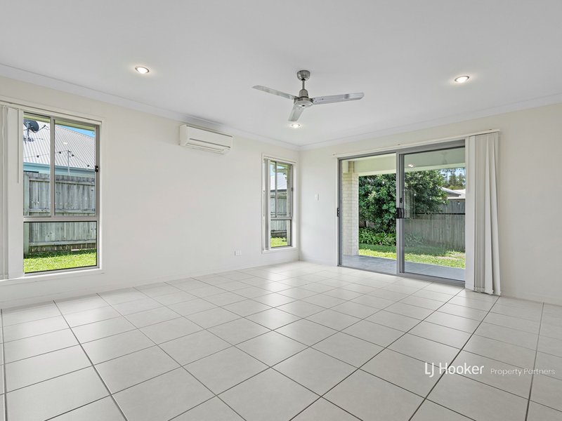 Photo - 92 Cirrus Way, Coomera QLD 4209 - Image 2