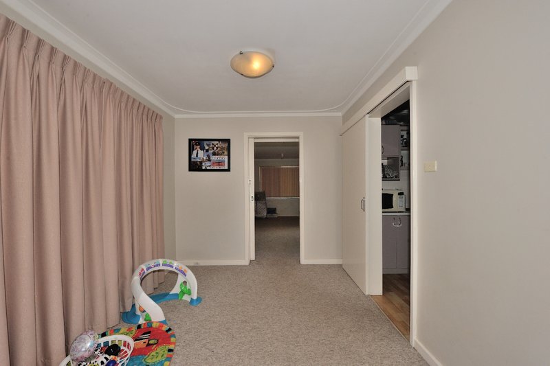 Photo - 92 Currie Street, Warnbro WA 6169 - Image 5