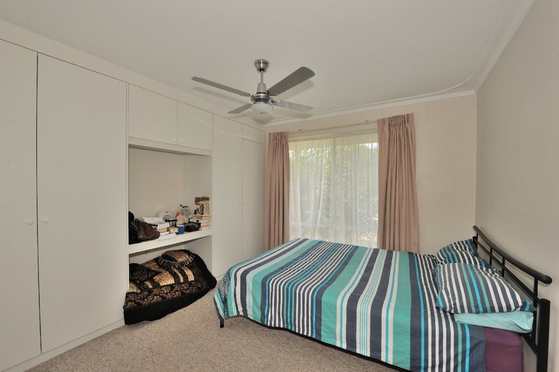 Photo - 92 Currie Street, Warnbro WA 6169 - Image 11