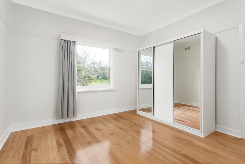 Photo - 92 Dalny Road, Murrumbeena VIC 3163 - Image 5