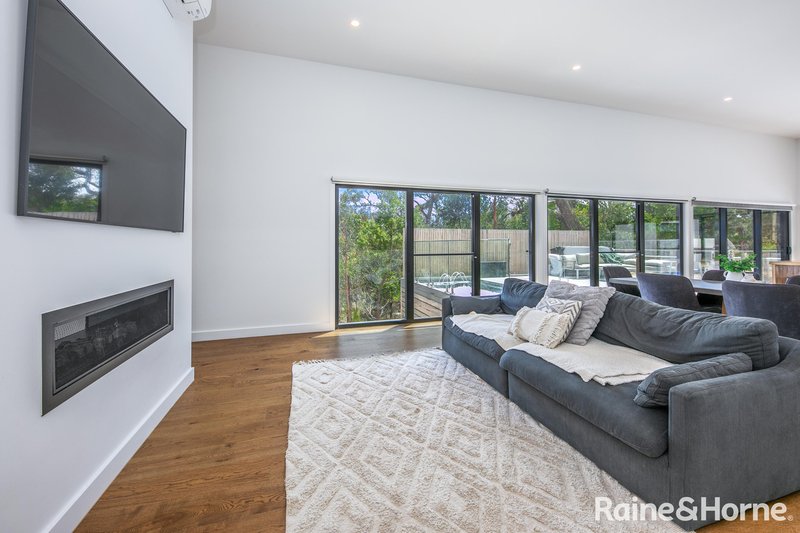 Photo - 92 Dalton Street, Gisborne VIC 3437 - Image 7