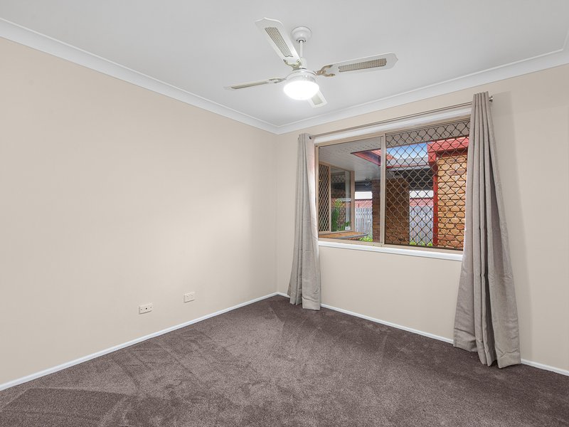 Photo - 92 Delavan Street, Wishart QLD 4122 - Image 12