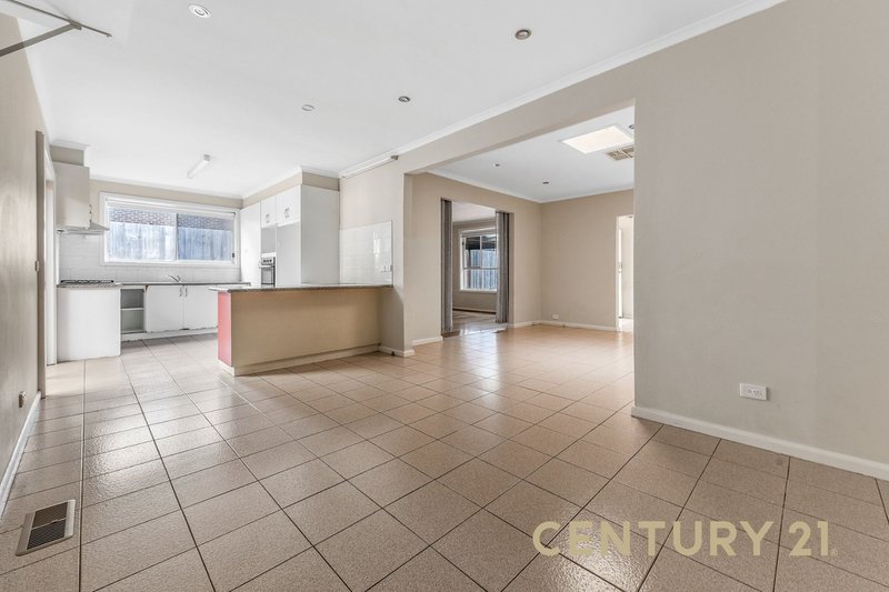 Photo - 92 Dunblane Road, Noble Park VIC 3174 - Image 5