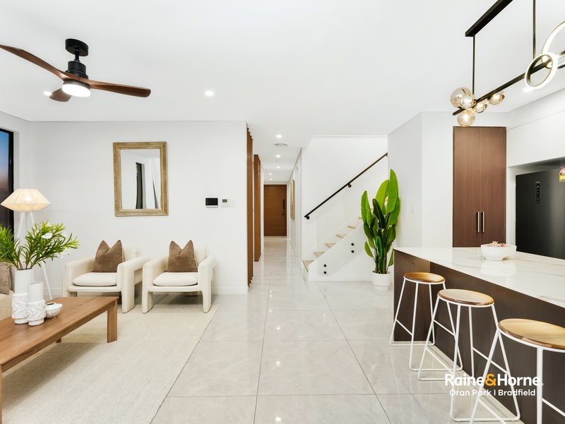 Photo - 92 Eighth Avenue, Austral NSW 2179 - Image 8