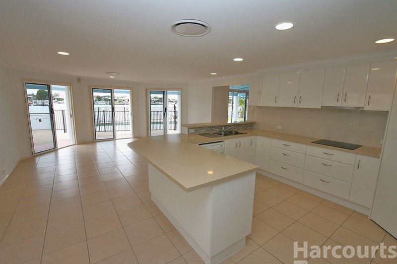 Photo - 92 Endeavour Dr , Banksia Beach QLD 4507 - Image 4