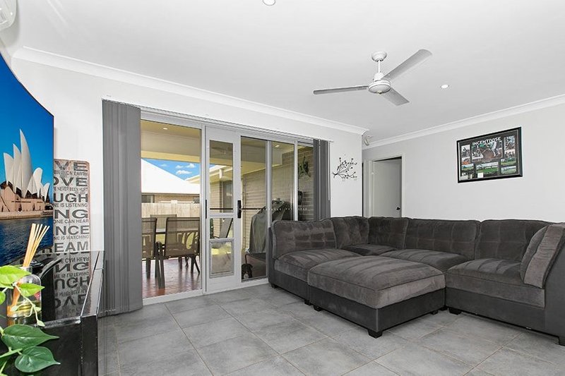 Photo - 92 Expedition Drive, North Lakes QLD 4509 - Image 6