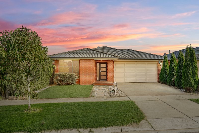 92 Glenelg Street, Clyde North VIC 3978