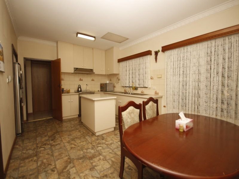 Photo - 92 Gordon Road, Prospect SA 5082 - Image 3