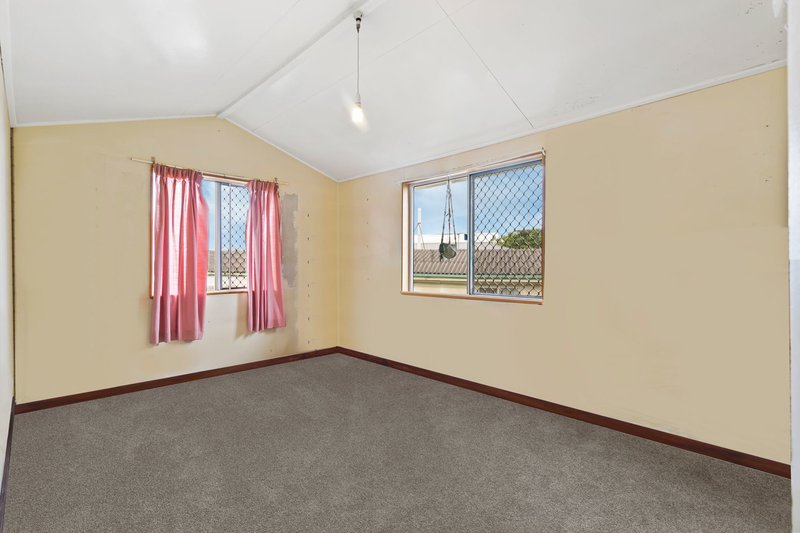 Photo - 92 Grays Road, Gaythorne QLD 4051 - Image 5