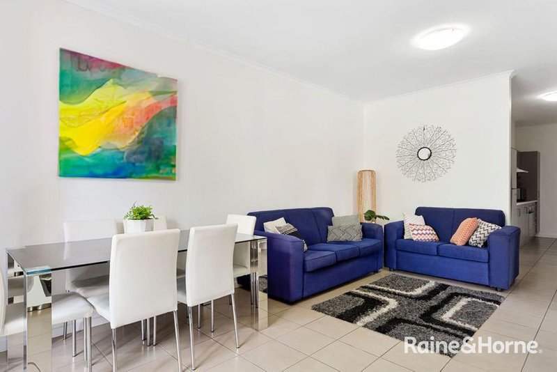 Photo - 9/2 Grey Box Ave , Noarlunga Centre SA 5168 - Image 3