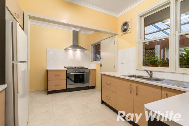 Photo - 92 Husband Road, Forest Hill VIC 3131 - Image 2