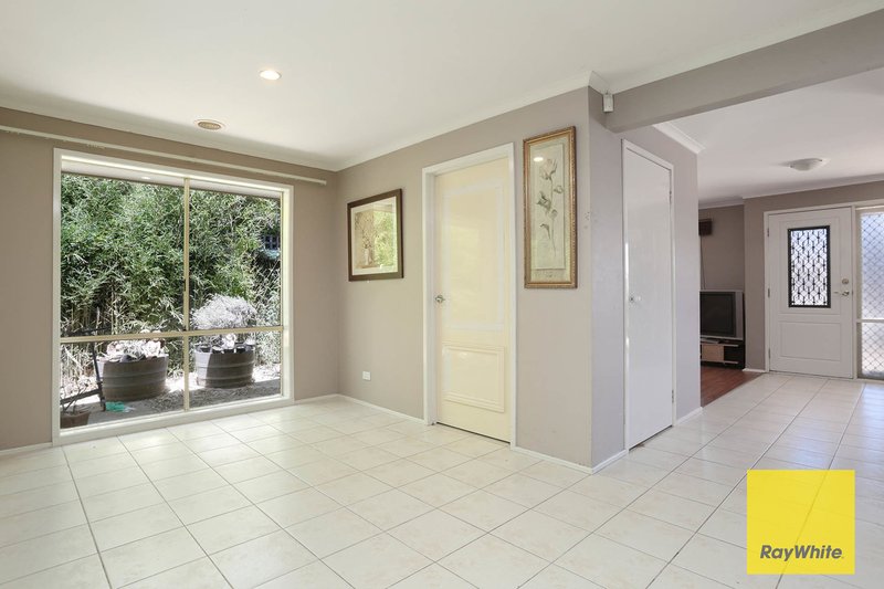 Photo - 92 Jamieson Way, Point Cook VIC 3030 - Image 5