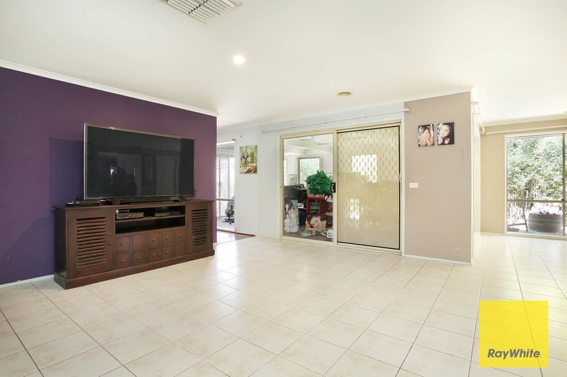 Photo - 92 Jamieson Way, Point Cook VIC 3030 - Image 6