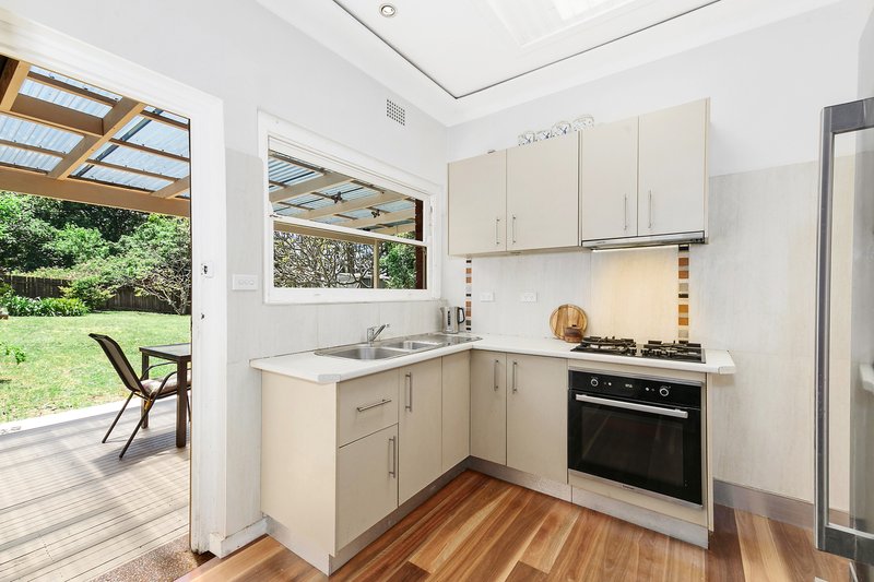 Photo - 92 Kenneth Road, Manly Vale NSW 2093 - Image 4