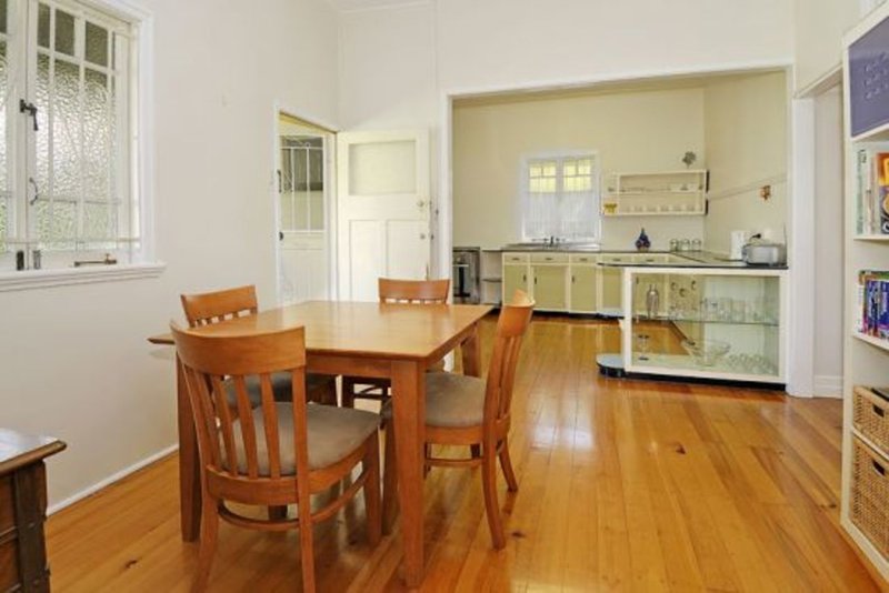 Photo - 92 Lade Street, Coorparoo QLD 4151 - Image 5