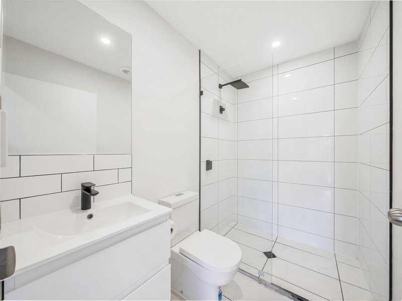 Photo - 92 Maine Road, Clontarf QLD 4019 - Image 24