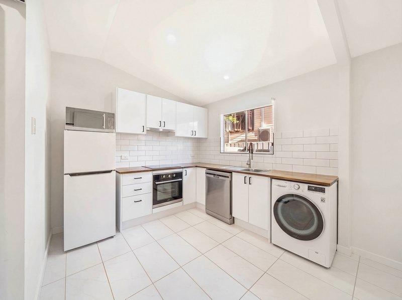 Photo - 92 Maine Road, Clontarf QLD 4019 - Image 28