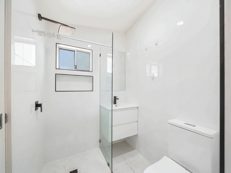 Photo - 92 Maine Road, Clontarf QLD 4019 - Image 30