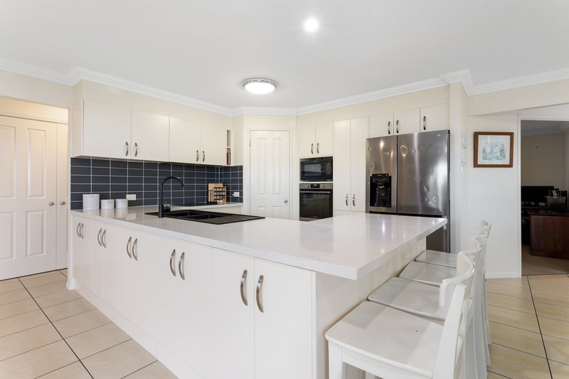 Photo - 92 Mariner Boulevard, Deception Bay QLD 4508 - Image 2