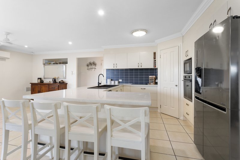 Photo - 92 Mariner Boulevard, Deception Bay QLD 4508 - Image 3