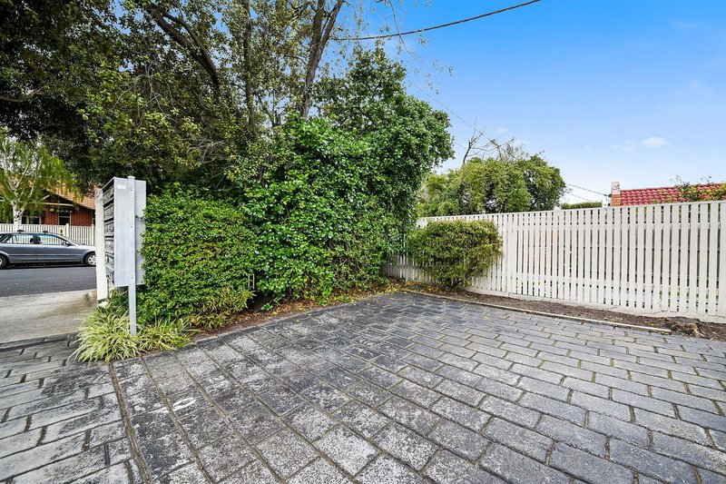 Photo - 9/2 Maroona Road, Carnegie VIC 3163 - Image 6