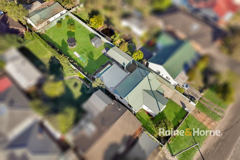 Photo - 92 Moana Street, Woy Woy NSW 2256 - Image 2