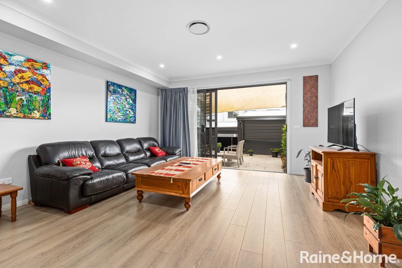 Photo - 92 Northridge Drive, Cameron Park NSW 2285 - Image 3