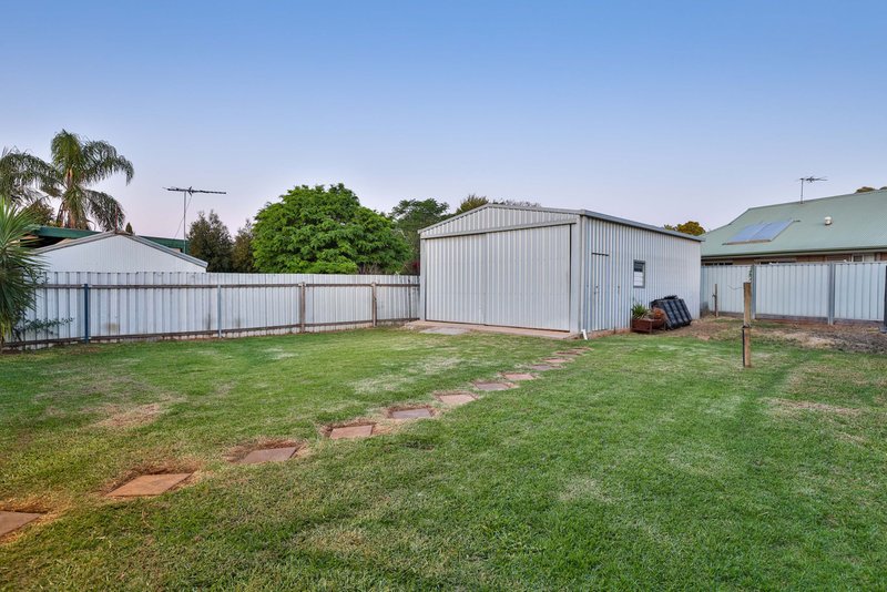 Photo - 92 Ontario Avenue, Mildura VIC 3500 - Image 14