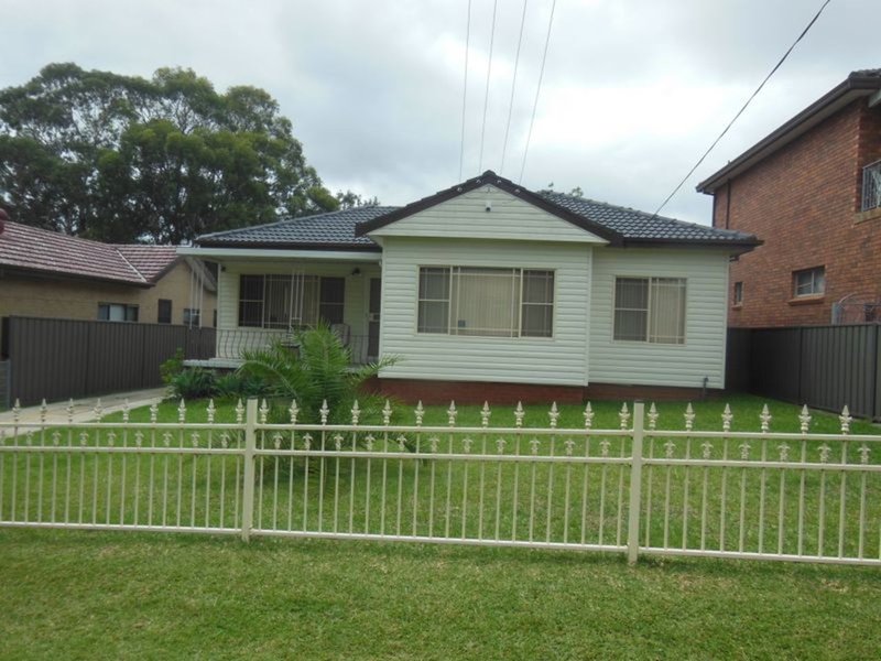 Photo - 92 Pendle Way, Pendle Hill NSW 2145 - Image 6