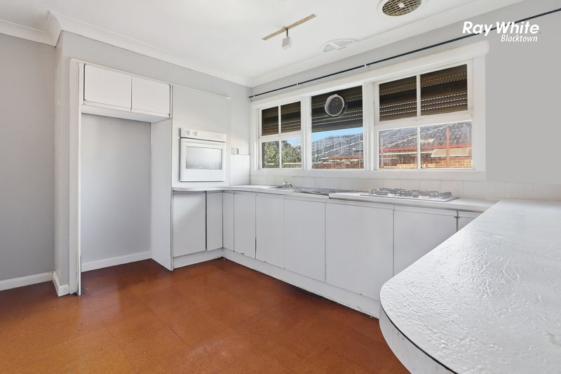 Photo - 92 Power Street, Doonside NSW 2767 - Image 4