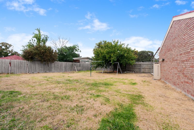 Photo - 92 Racecourse Road, Pakenham VIC 3810 - Image 7