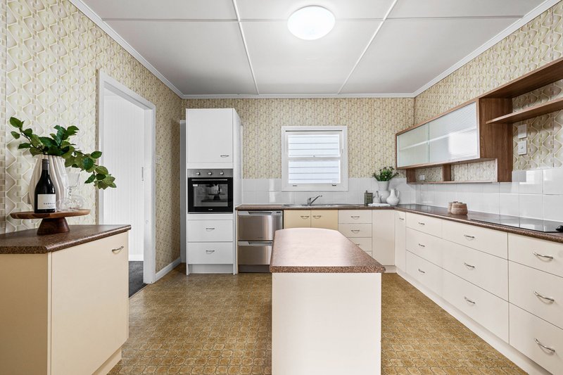 Photo - 92 Richard Street, Lota QLD 4179 - Image 3
