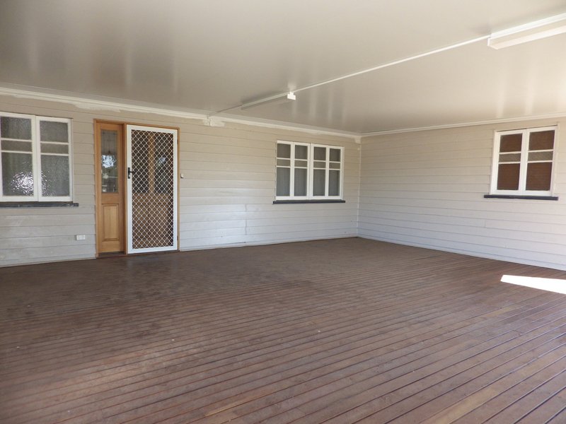 Photo - 92 Robert Street, Surat QLD 4417 - Image 17