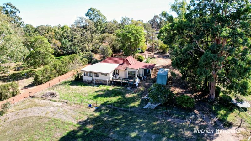 Photo - 92 Robinson Street, Gingin WA 6503 - Image 24
