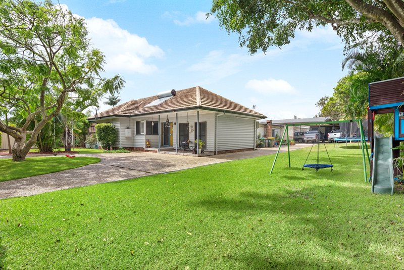 Photo - 92 Roscommon Road, Boondall QLD 4034 - Image 4