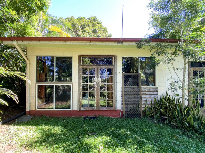 Photo - 92 Russell Road, Lake Eacham QLD 4884 - Image 10