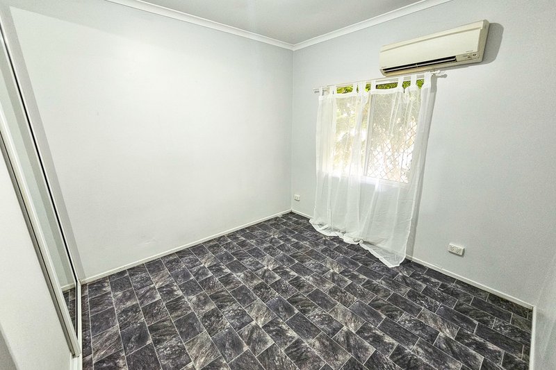 Photo - 92 Simpson Street, Mount Isa QLD 4825 - Image 9