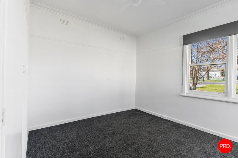 Photo - 92 Somerville Street, Flora Hill VIC 3550 - Image 6