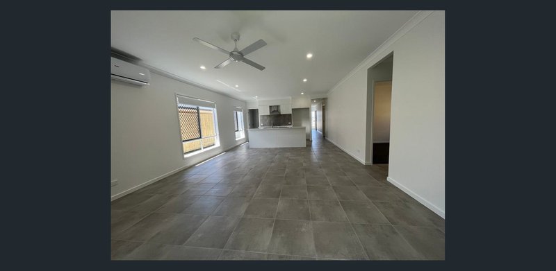 Photo - 92 Sunrise Street, Ripley QLD 4306 - Image 2