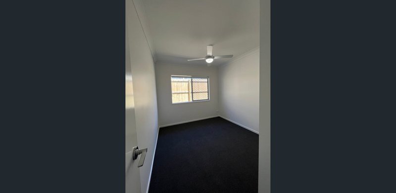 Photo - 92 Sunrise Street, Ripley QLD 4306 - Image 8